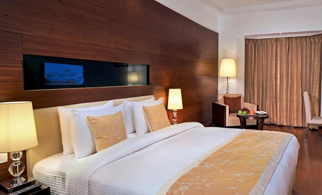 Hotel Haut Monde Gurgáon Kültér fotó